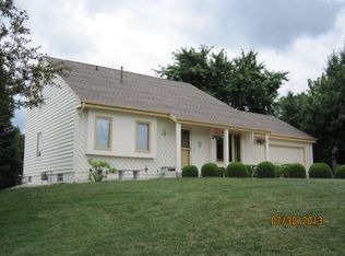 4985 S 103rd St, Greenfield, WI 53228