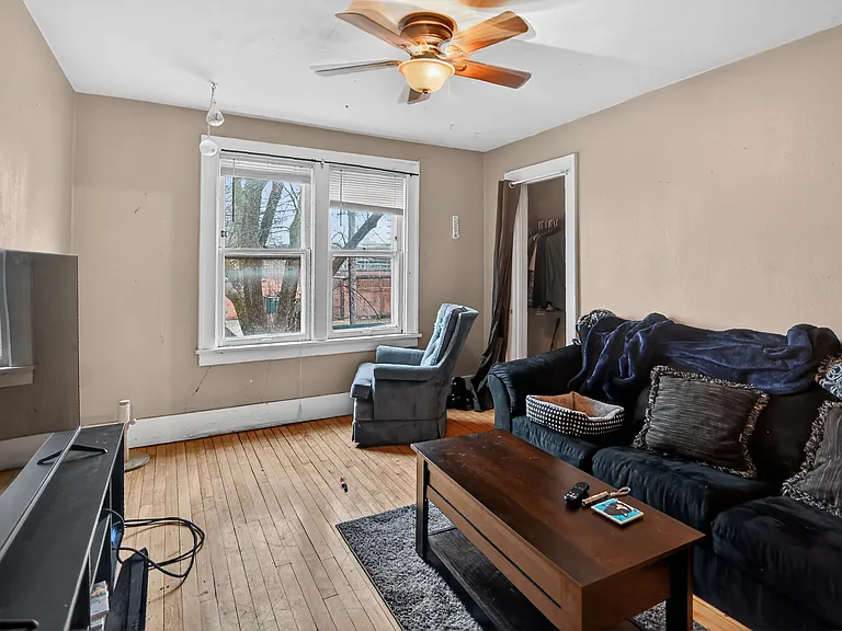 822 E Dayton St #2 — Photo 5