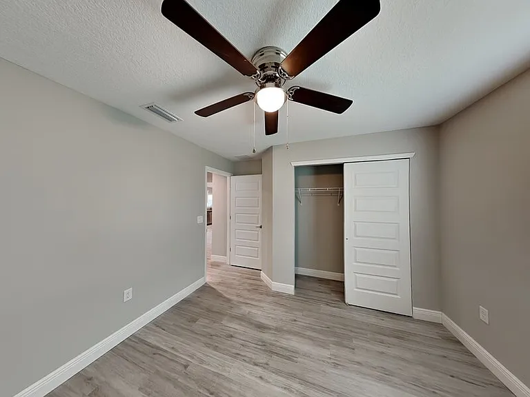 7867 N Manville Rd — Photo 11