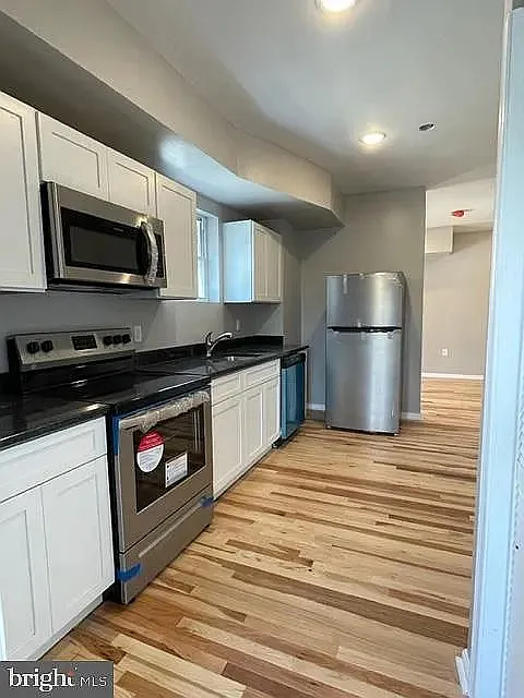 2 bed, 864 sqft, $1,600 — Photo 4