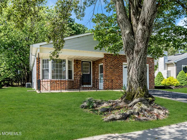 73 Guadalajara Drive, Toms River, NJ 08757