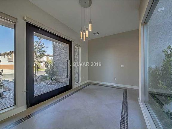 4th image of 74 Pristine Glen St #0