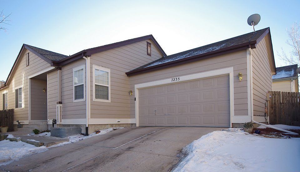 Lacuna ranch model on a cul-de-sac.  Fenced backyard, Unfinished basement