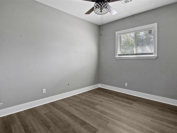 4th image of 127 Vogt Dr