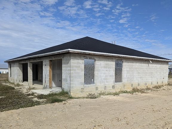 2nd image of 1816 NE 13th Pl