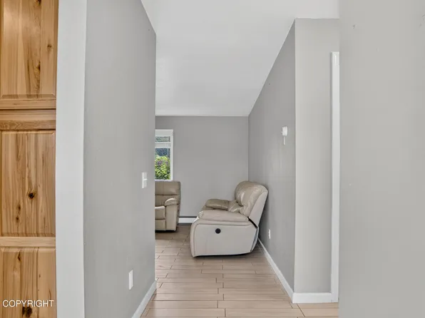 8070 Giddeon Cir APT 5, Anchorage, AK 99504