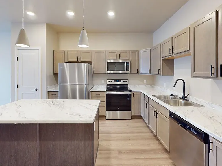The Plains Apartments — Photo 10