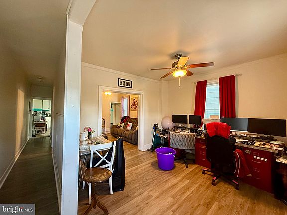 3rd image of 429-431 Guilford Ave