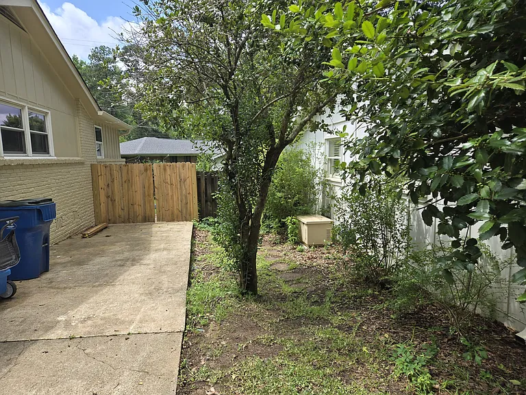 109 Knoll Crest Dr — Photo 3