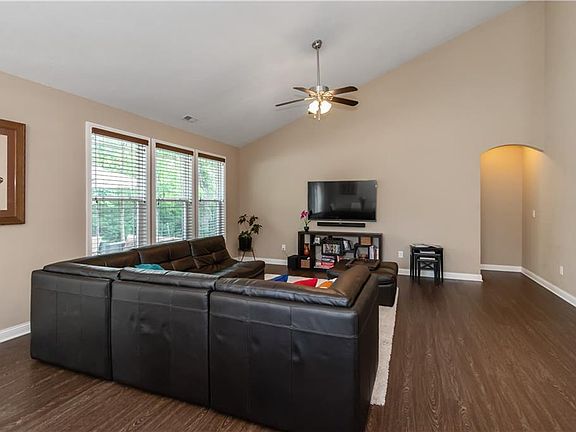 4th image of 7443 Irick Ct