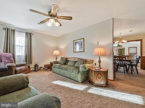 4th image of 1819 Ashton Dr
