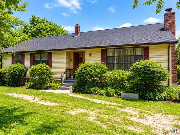 1080 Hoop Pole Road, Guilford, CT 06437
