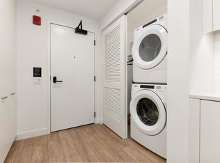 850 W Madison St #607, Chicago, IL 60607