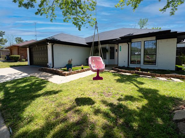 3514 Cliff Oaks Dr, Corinth, TX 76210