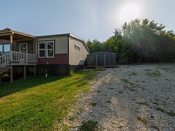3rd image of 320 Valley Lake Ct
