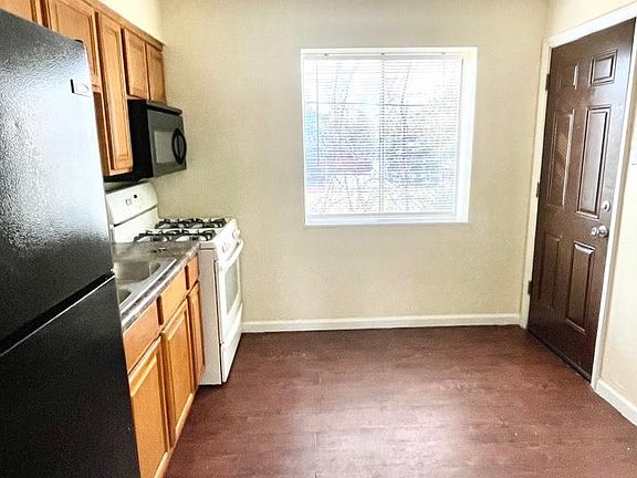 5th image of 9943 Diamond Dr APT 5