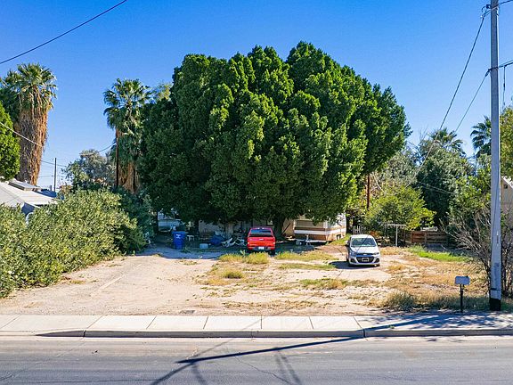 4th image of 373 S Magnolia Ave