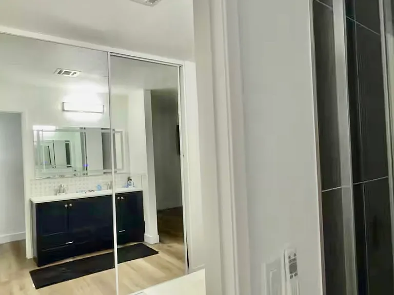 2509 Canterbury Trl — Photo 13