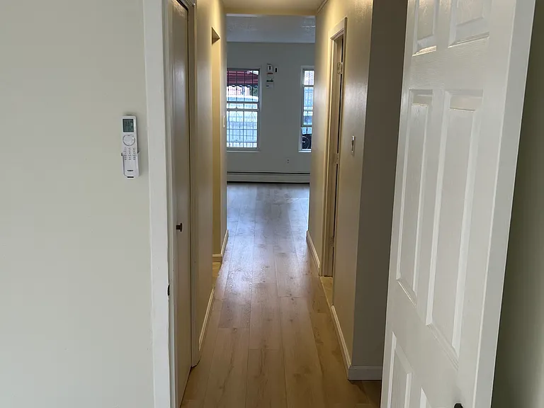 2111 Grand Ave #1 — Photo 9