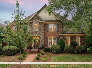 122 Knicker Ln, Bermuda Run, NC 27006