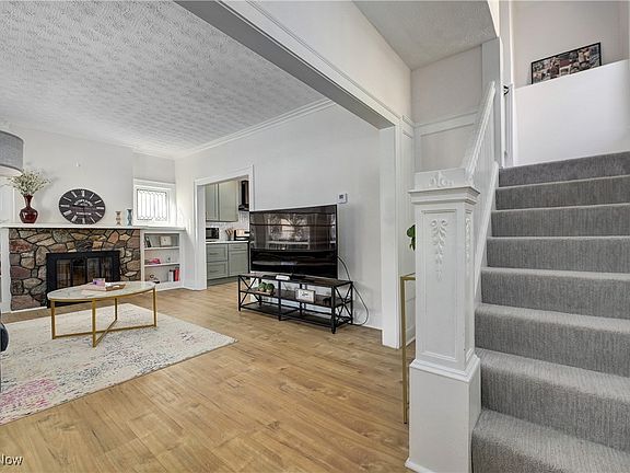 5th image of 1352 Bonnieview Ave