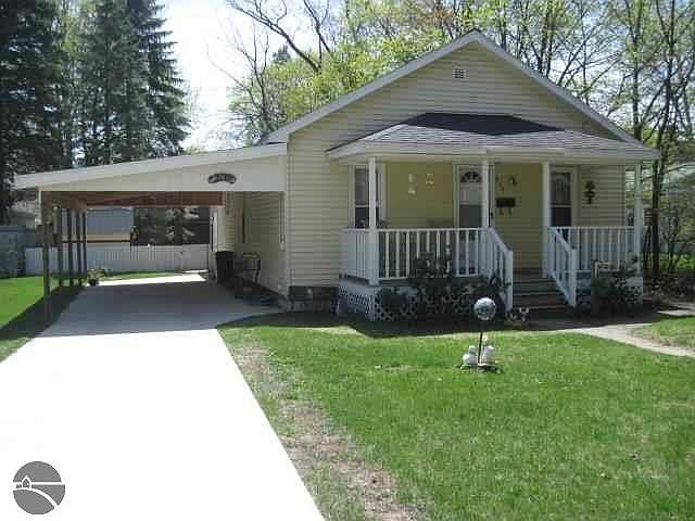 1st image of 434 Hersey St