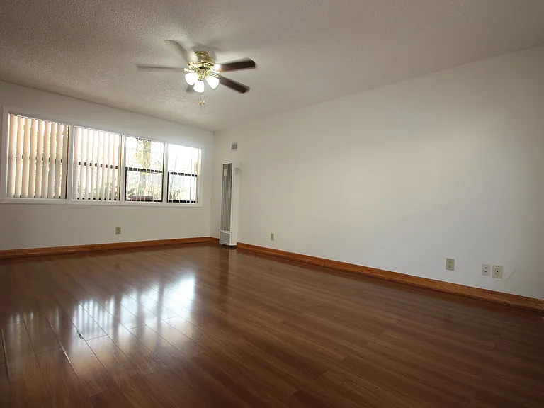 2262 S Carmelina Ave — Photo 8