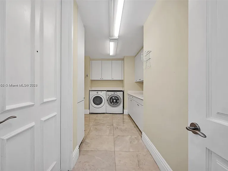 10295 Collins Ave #1906 — Photo 3