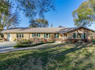 2410 E Chestnut Ave, Arkansas City, KS 67005