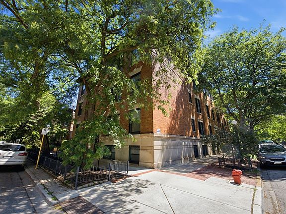2nd image of 2103 N Hudson Ave #3N