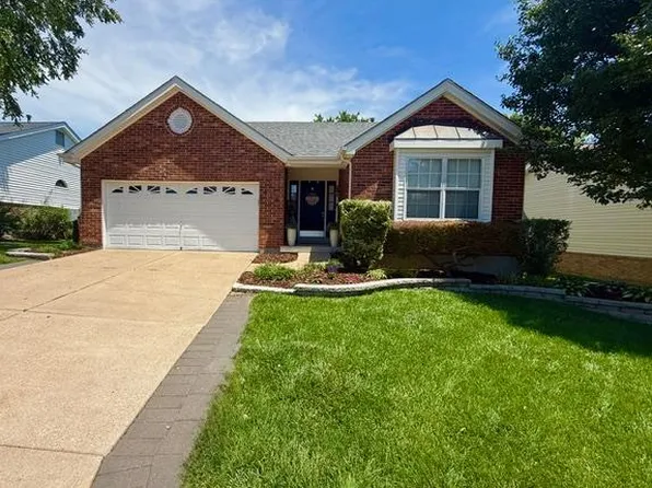 918 Claybend Dr, Ballwin, MO 63011