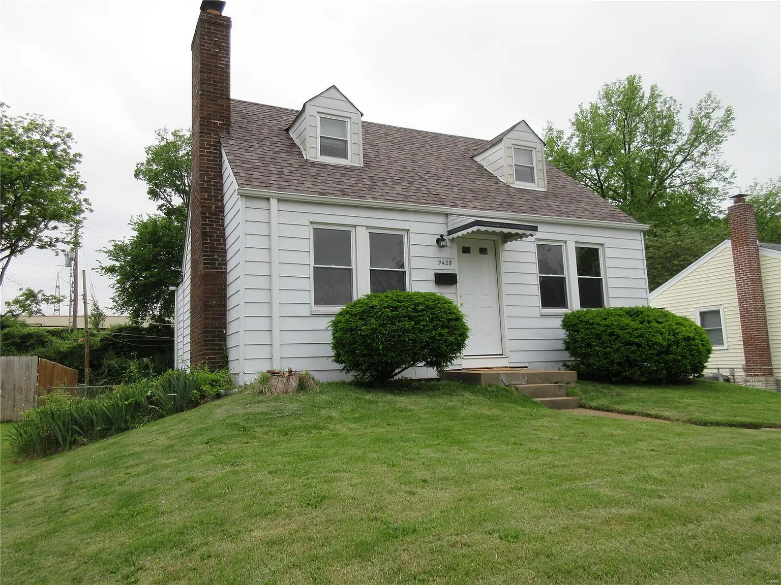 9429 Brenda Ave photo 1