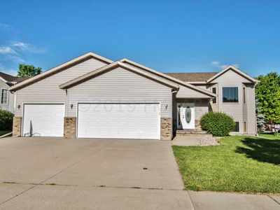 612 29th St N, Moorhead, MN, 56560