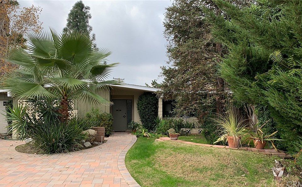 1st image of 264 Blaisdell Dr