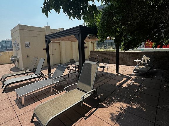 5th image of 1400 S Michigan Ave APT 1711