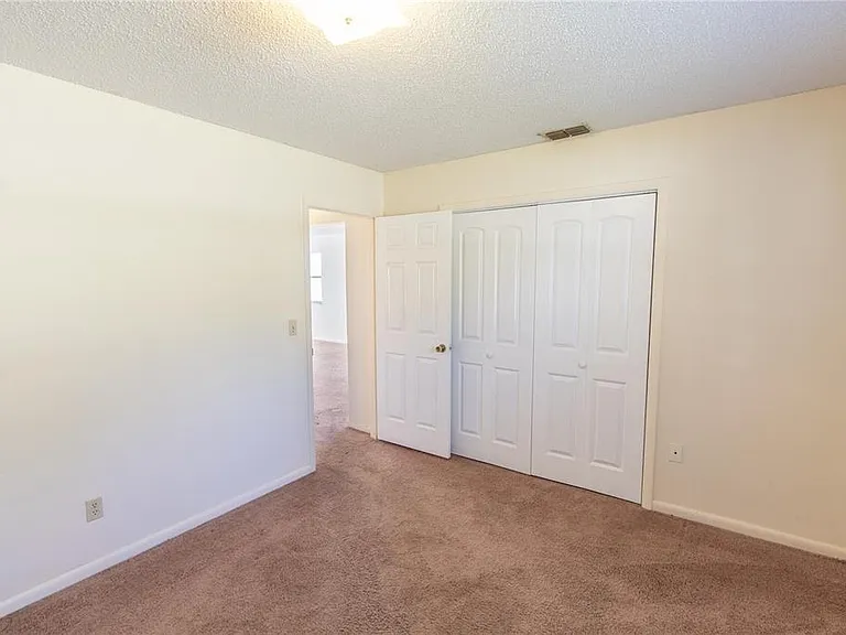 709 Mosley Rd — Photo 13