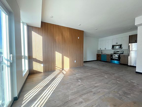 5th image of 1712 N 2nd St #5O4