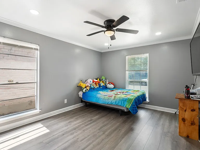 349 Fenwick Dr — Photo 18