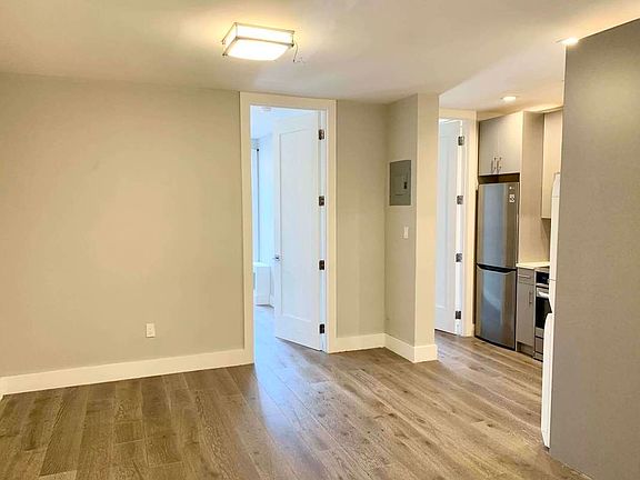 5th image of 234 E 116th St APT 13