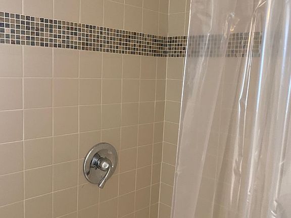 5th image of 2128-22045 9th St Basement 2200
