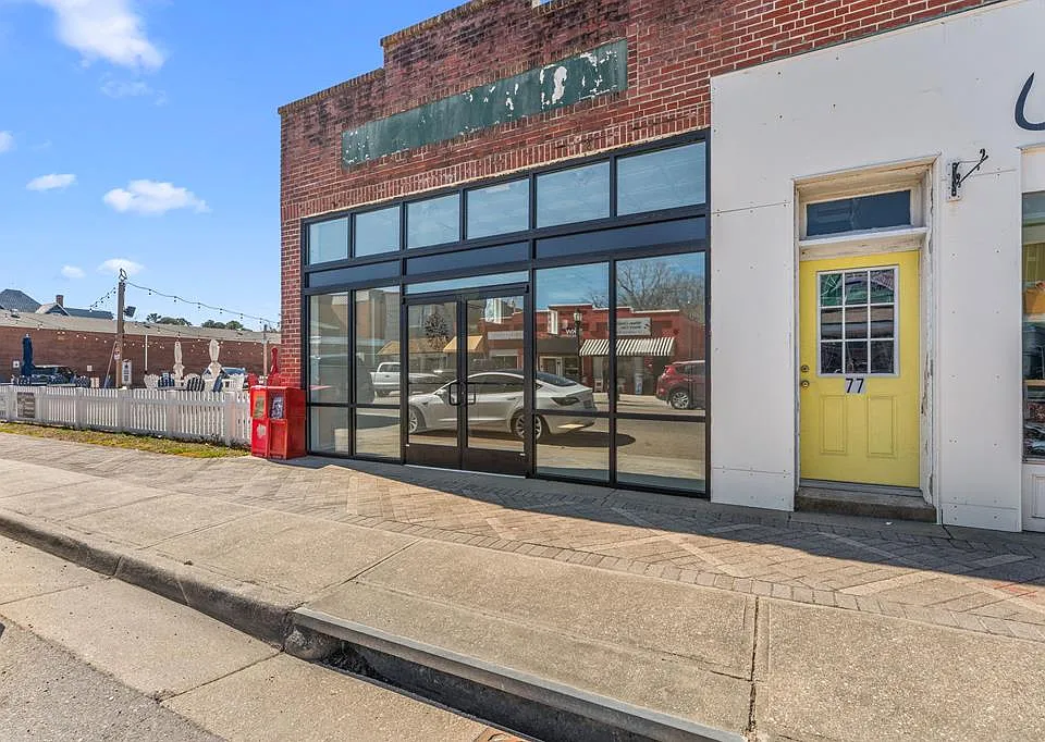 79 S Main St