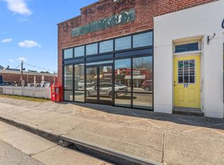 79 S Main St, Kilmarnock, VA 22482