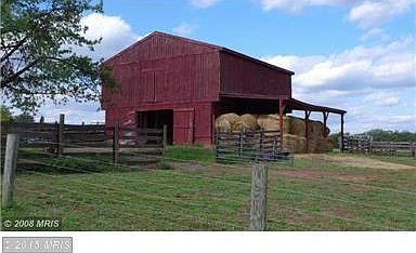 40 x 30 6 Stall Barn
