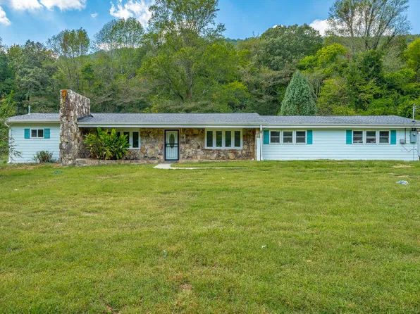 11169 Loop Rd, Soddy Daisy, TN 37379