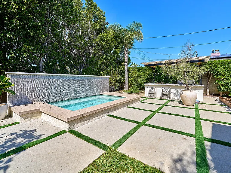 3435 S Bentley Ave — Photo 30
