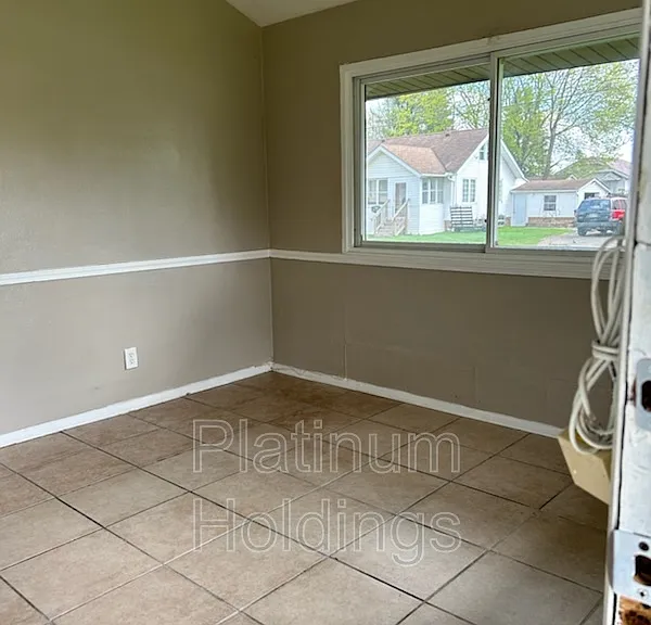 1055 Neville Ave — Photo 11