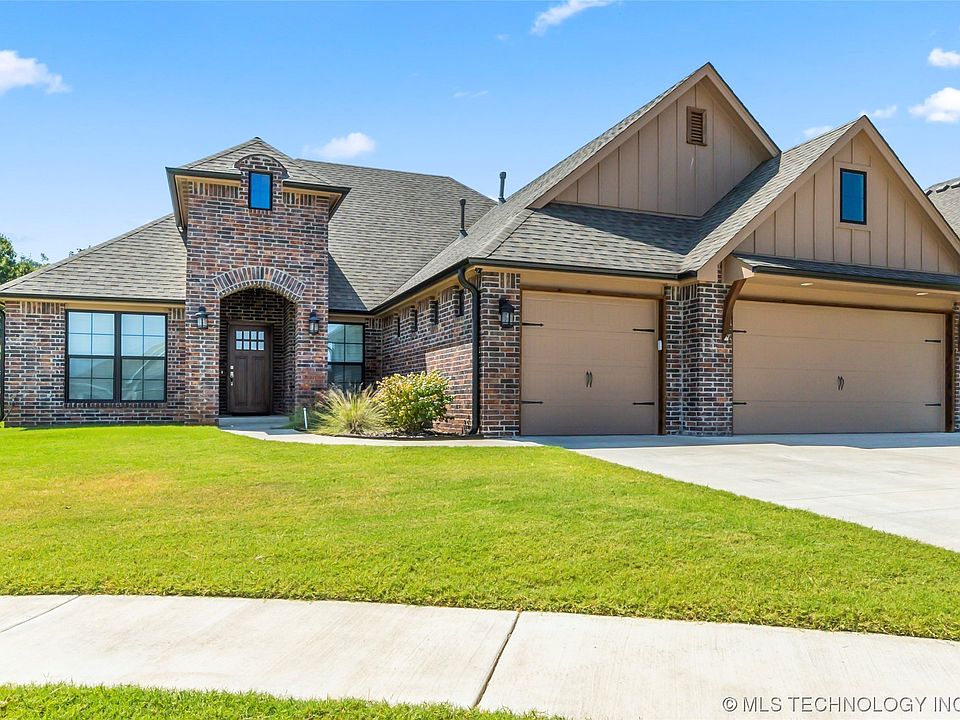 1st image of 19238 E Chinquapin Dr