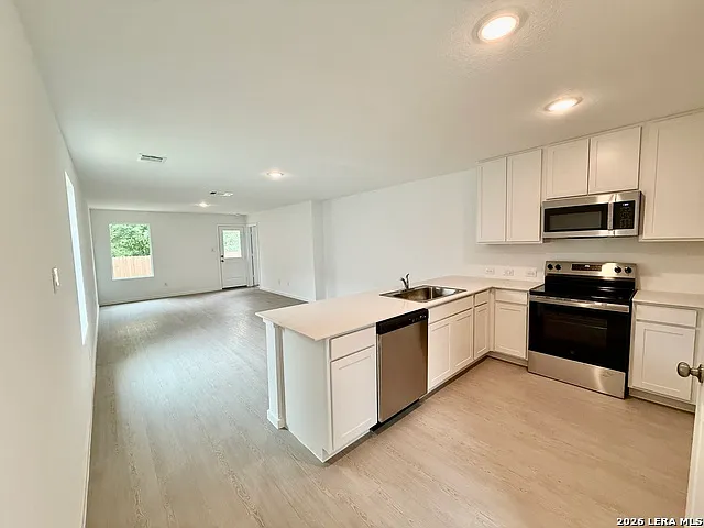 Building Photo - 130 Pastar Fls