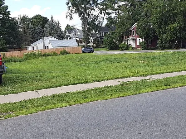 227 W Circular St, Saratoga Springs, NY 12866