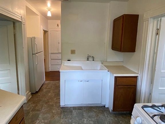 4th image of 256 Fuller Ave SE #2